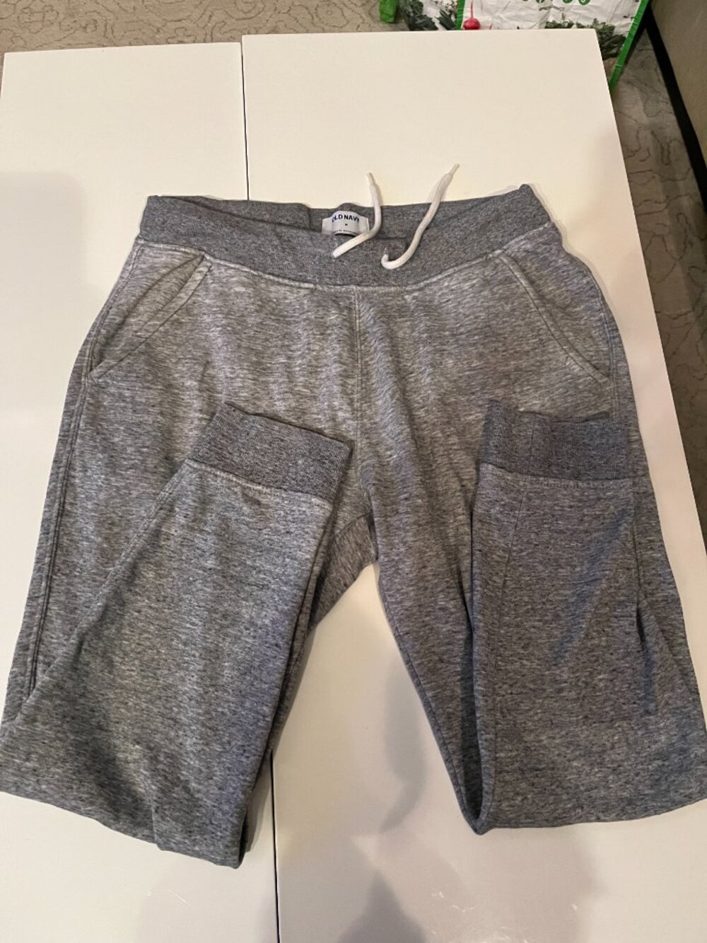 Old‎ Navy Gray Sweatpants Men's Size Medium Cuffed Drawstring
